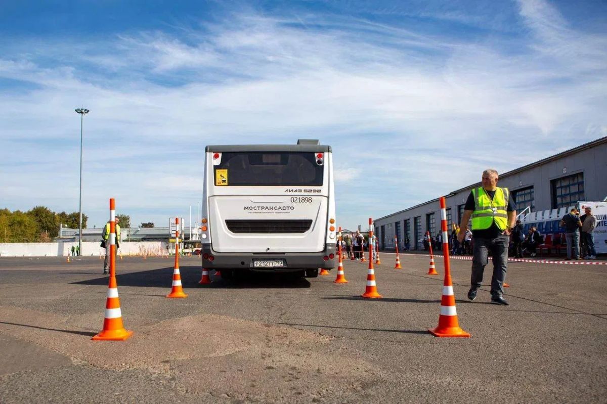 На один день Коломна превратится в большую автомобильную площадку, где встретятся прошлое и настоящее пассажирского транспорта! На один день Коломна превратится в большую автомобильную площадку, где встретятся прошлое и настоящее пассажирского транспорта!