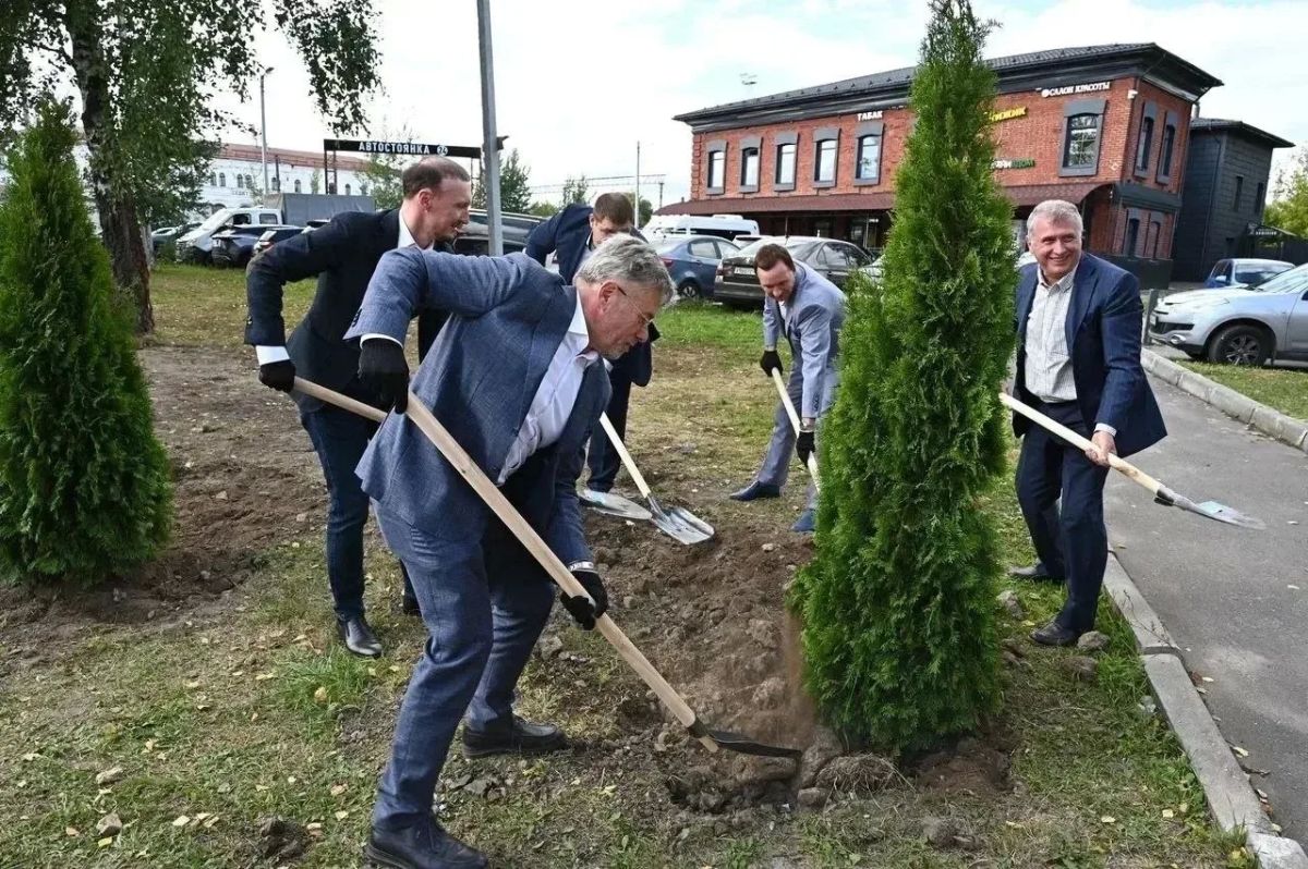 В сквере имени Н.А. Калинина появилась «Аллея науки» В сквере имени Н.А. Калинина появилась «Аллея науки»