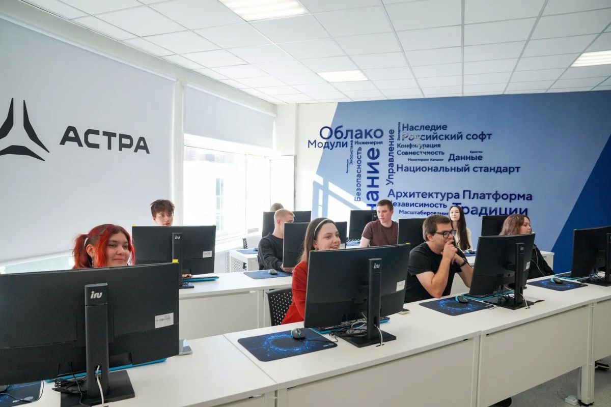 Импортозамещение в образовании: в «Просвете» теперь работает IT-лаборатория Импортозамещение в образовании: в «Просвете» теперь работает IT-лаборатория