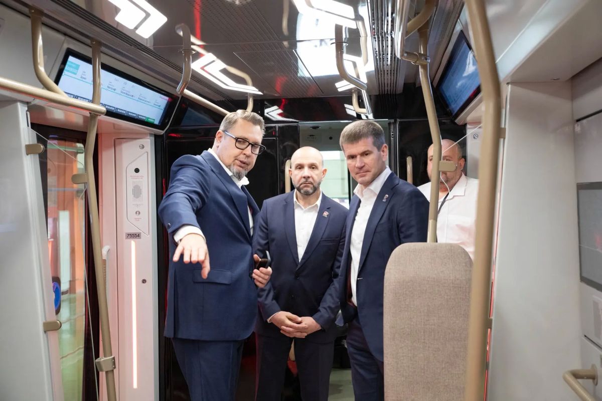 С главой Орехово-Зуевского округа Русланом Заголовацким давно планировали заехать в гости на производство «Метровагонмаш» С главой Орехово-Зуевского округа Русланом Заголовацким давно планировали заехать в гости на производство «Метровагонмаш»
