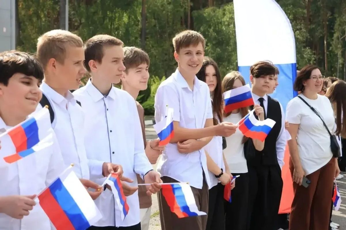 В Протвино официально переименовали Институтское шоссе в проспект имени академика Анатолия Алексеевича Логунова В Протвино официально переименовали Институтское шоссе в проспект имени академика Анатолия Алексеевича Логунова