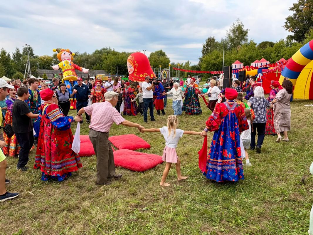 Хлебосольный, сытный, душевный - в селе Мячково прошёл традиционный фестиваль событийного туризма «Лука-море» Хлебосольный, сытный, душевный - в селе Мячково прошёл традиционный фестиваль событийного туризма «Лука-море»