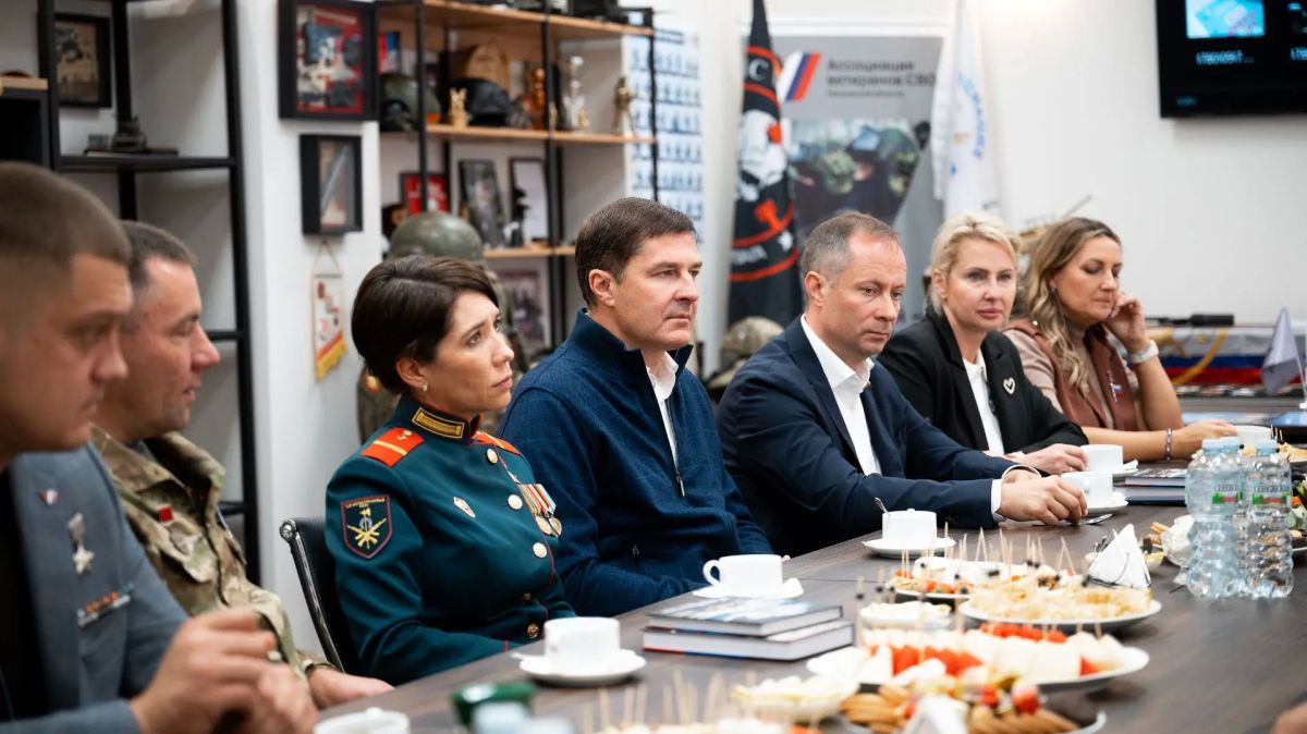 Владимир Волков: С Героем РФ, участником СВО Людмилой Болилой и депутатом Госдумы Романом Терюшковым встретились с членами люберецкого отделения Ассоциации ветеранов СВО Владимир Волков: С Героем РФ, участником СВО Людмилой Болилой и депутатом Госдумы Романом Терюшковым встретились с членами люберецкого отделения Ассоциации ветеранов СВО