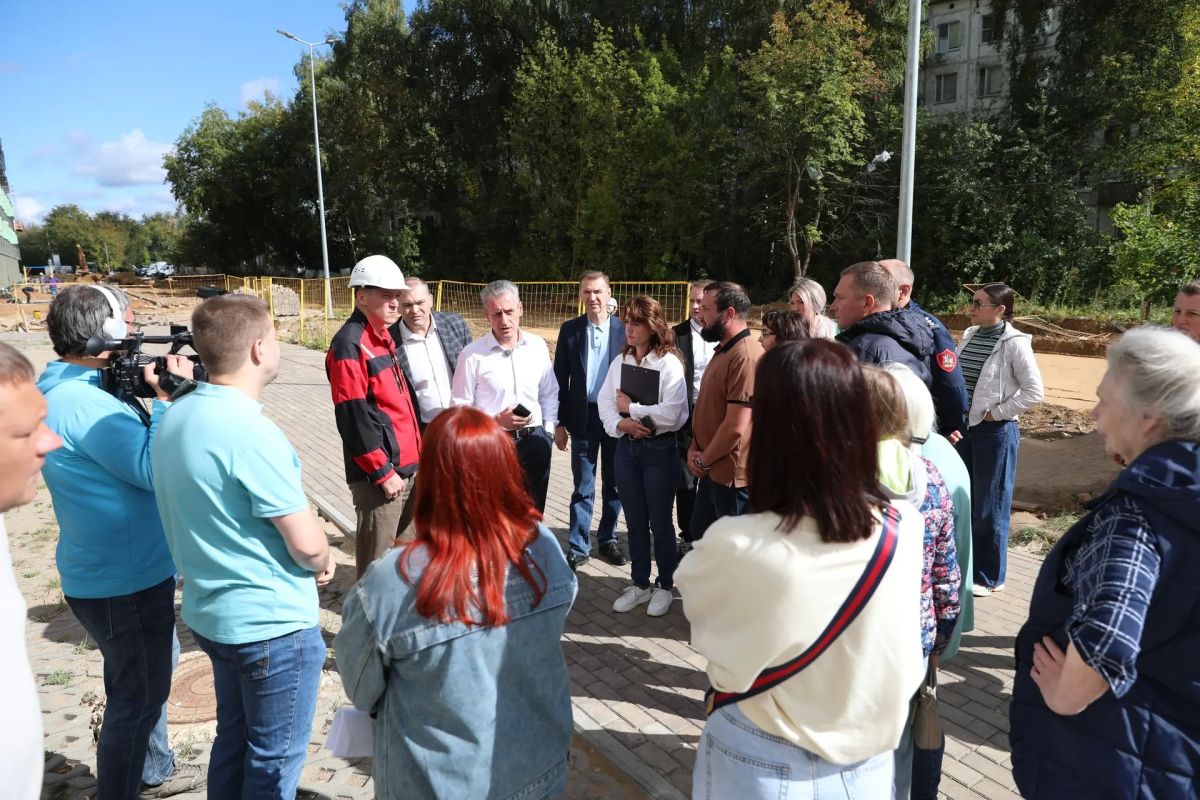 В формате живого общения: в Долгопрудном состоялся очередной обход территорий В формате живого общения: в Долгопрудном состоялся очередной обход территорий