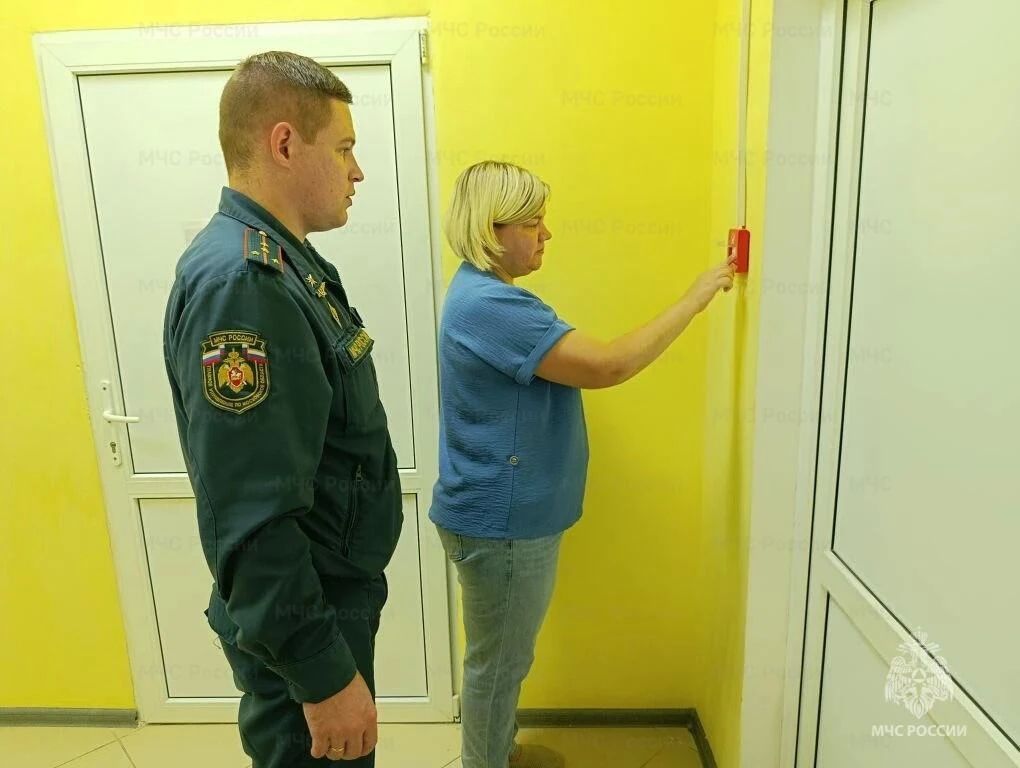 В Зарайске сотрудники МЧС России провели занятия с дошкольниками В Зарайске сотрудники МЧС России провели занятия с дошкольниками