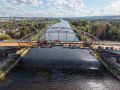 В Дмитрове завершили заключительный этап монтажа пролётных строений – сомкнули правую и левую части моста через канал имени Москвы