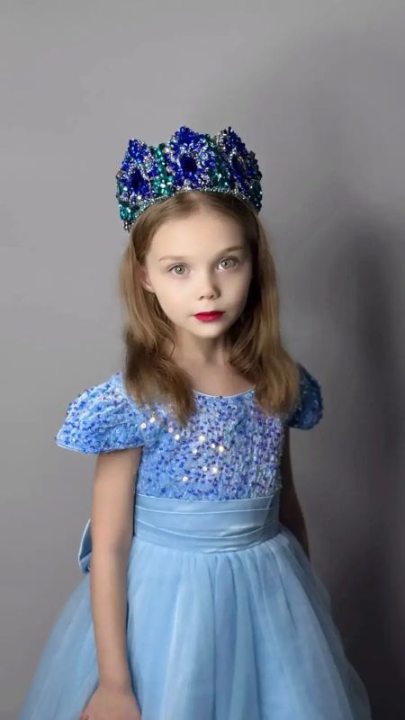 СВОи Zдесь. НАЧИНАЕМ УТРО С КРАСОТЫ! СОФЬЯ КИРИЛЛОВА ДОЧЬ БОЙЦА АССОЦИАЦИИ ВЕТЕРАНОВ СВО МАКСИМА КИРИЛЛОВА ЗАВОЕВАЛА ГРАН-ПРИ «МАЛЕНЬКАЯ ФОТОМОДЕЛЬ СТРАНЫ — 2026»! Пусть это утро будет наполнено светом, нежностью и теми... СВОи Zдесь. НАЧИНАЕМ УТРО С КРАСОТЫ! СОФЬЯ КИРИЛЛОВА ДОЧЬ БОЙЦА АССОЦИАЦИИ ВЕТЕРАНОВ СВО МАКСИМА КИРИЛЛОВА ЗАВОЕВАЛА ГРАН-ПРИ «МАЛЕНЬКАЯ ФОТОМОДЕЛЬ СТРАНЫ — 2026»! Пусть это утро будет наполнено светом, нежностью и теми...