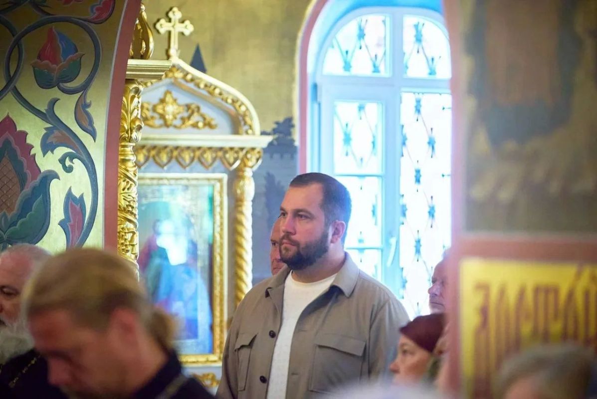 Михаил Собакин: В престольный праздник вместе с прихожанами храма Грузинской иконы Божией Матери села Якшино принял участие в праздничной Божественной литургии, которую возглавил архиепископ Подольский и Люберецкий Аксий Михаил Собакин: В престольный праздник вместе с прихожанами храма Грузинской иконы Божией Матери села Якшино принял участие в праздничной Божественной литургии, которую возглавил архиепископ Подольский и Люберецкий Аксий