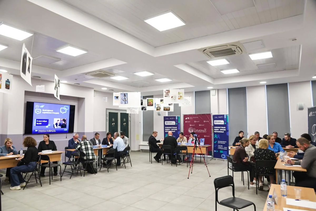 В ЦКР «Гармония» прошёл выездной приём администрации В ЦКР «Гармония» прошёл выездной приём администрации