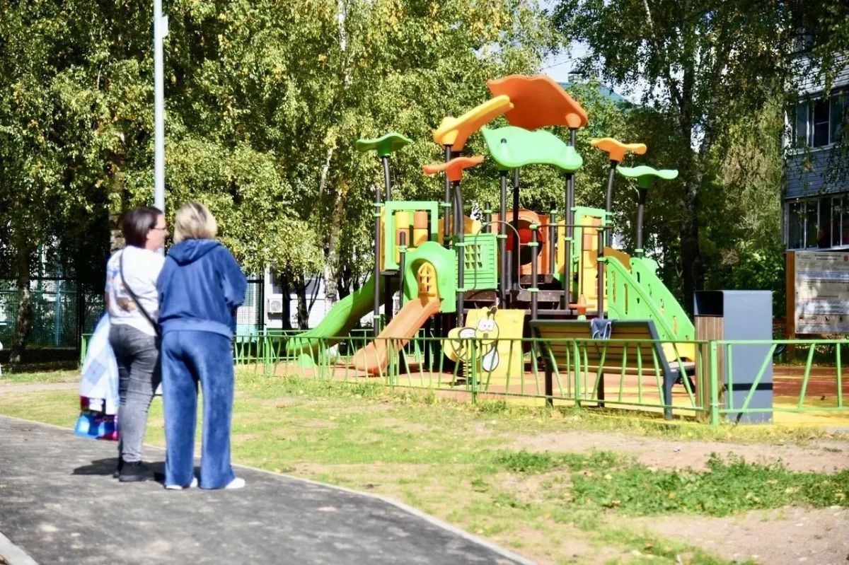 Татьяна Витушева: В деревне Павловское завершаются работы по комплексному благоустройству дворовой территории у домов №№ 14–18 Татьяна Витушева: В деревне Павловское завершаются работы по комплексному благоустройству дворовой территории у домов №№ 14–18