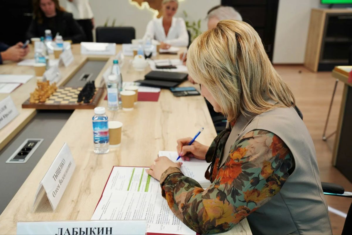 В Министерстве ЖКХ Подмосковья начал работу Общественный совет В Министерстве ЖКХ Подмосковья начал работу Общественный совет