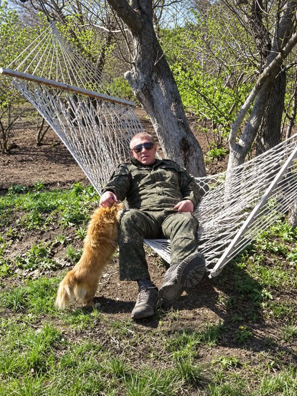 Дмитрий Стешин: Как нас подслушивает ноосфера или ополченец с позывным "Секс" Дмитрий Стешин: Как нас подслушивает ноосфера или ополченец с позывным "Секс"