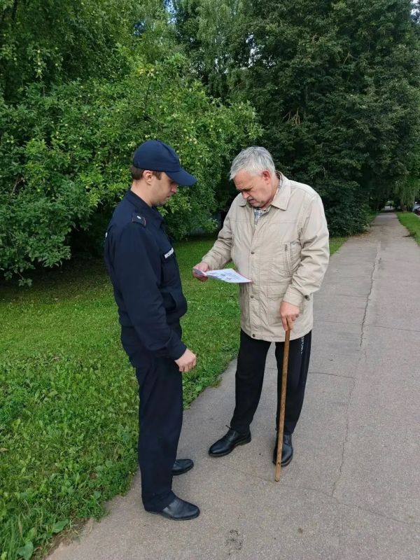 Выходные с пользой: спасатели напомнили жителям о безопасности Выходные с пользой: спасатели напомнили жителям о безопасности