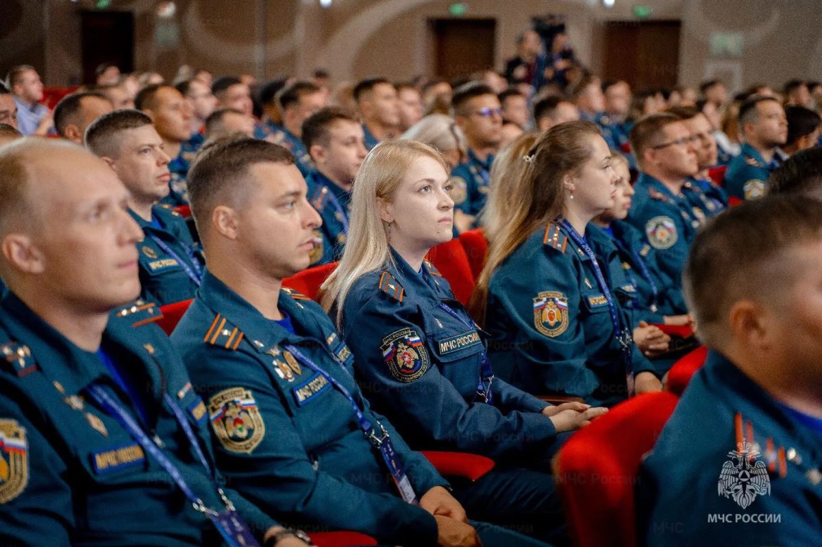 Представители Подмосковья приняли участие в первом Всероссийском сборе молодежных советов МЧС России Представители Подмосковья приняли участие в первом Всероссийском сборе молодежных советов МЧС России
