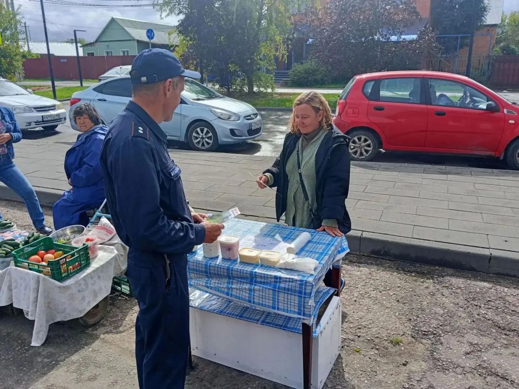Выходные с пользой: спасатели напомнили жителям о безопасности Выходные с пользой: спасатели напомнили жителям о безопасности