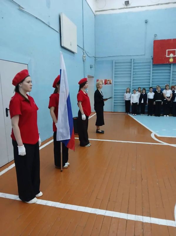РАЗГОВОРЫ О ВАЖНОМ. 7 сентября 2026 года в нашей школе прошли занятия из цикла «Разговоры о важном» и традиционные еженедельные линейки с анонсом событий на предстоящую неделю Тема для 1-5 классов: РАЗГОВОРЫ О ВАЖНОМ. 7 сентября 2026 года в нашей школе прошли занятия из цикла «Разговоры о важном» и традиционные еженедельные линейки с анонсом событий на предстоящую неделю Тема для 1-5 классов: