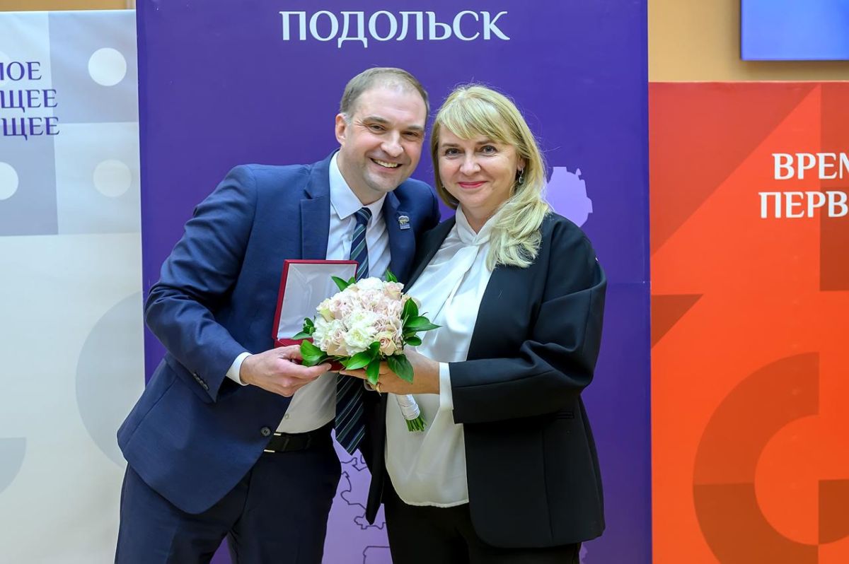 В округе наградили работников финансовой сферы В округе наградили работников финансовой сферы