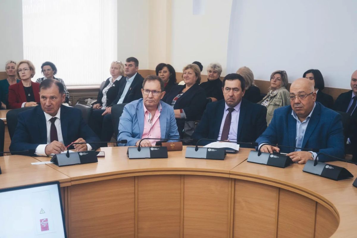 Глава Домодедово Евгения Хрусталева провела оперативное совещание с командой Глава Домодедово Евгения Хрусталева провела оперативное совещание с командой