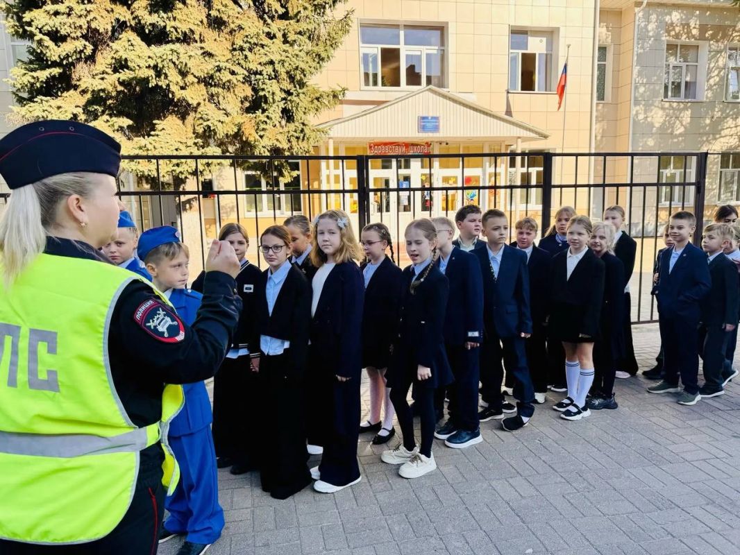 С началом учебного года во всех муниципалитетах Подмосковья стартовал цикл практических занятий на реальных улицах С началом учебного года во всех муниципалитетах Подмосковья стартовал цикл практических занятий на реальных улицах