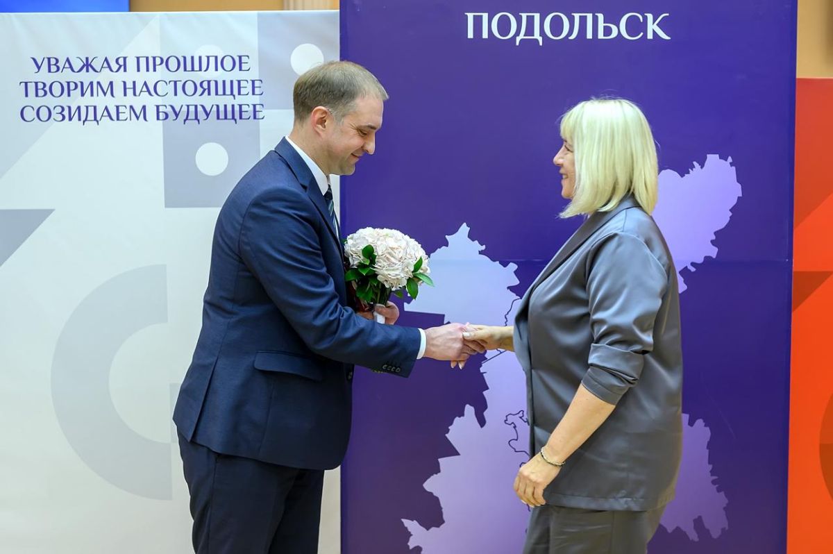 В округе наградили работников финансовой сферы В округе наградили работников финансовой сферы