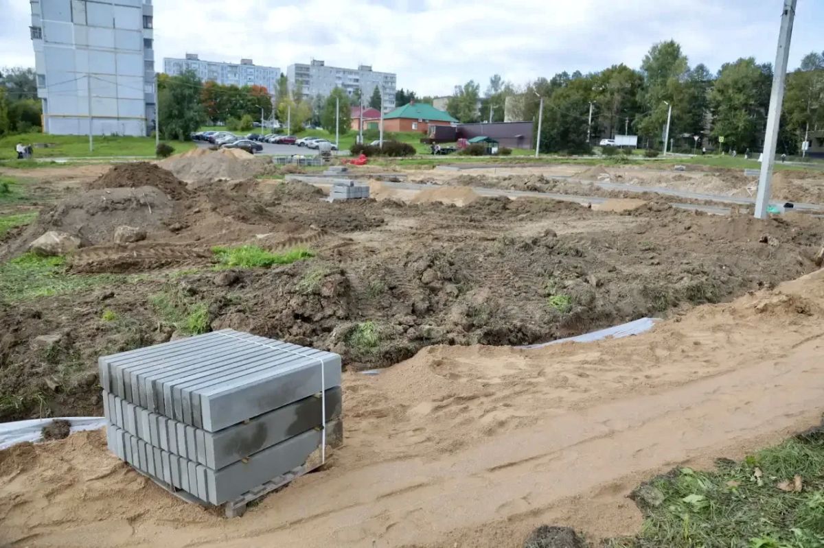 В поселке Скоропусковский на месте пустыря, который много лет портил вид, появится современный и уютный сквер В поселке Скоропусковский на месте пустыря, который много лет портил вид, появится современный и уютный сквер