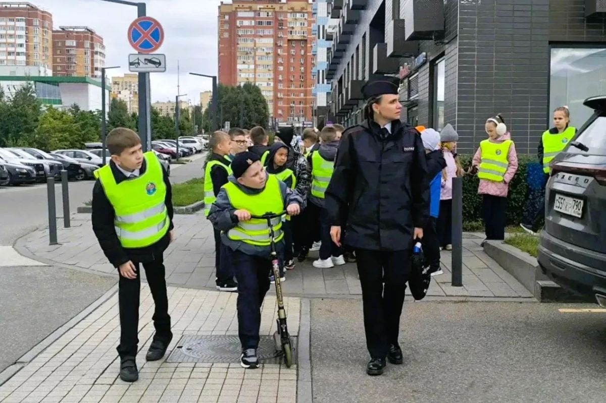 Практическое занятие по дорожной безопасности провели для юных мытищинцев