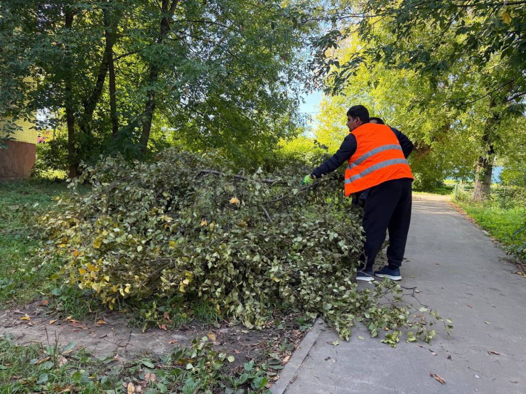 В Подольске продолжается работа по благоустройству дворов В Подольске продолжается работа по благоустройству дворов