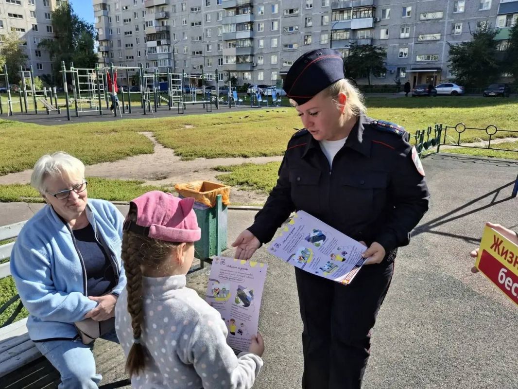 Сотрудники Госавтоинспекции Талдомского городского округа провели профилактическое мероприятие «Безопасный двор» Сотрудники Госавтоинспекции Талдомского городского округа провели профилактическое мероприятие «Безопасный двор»