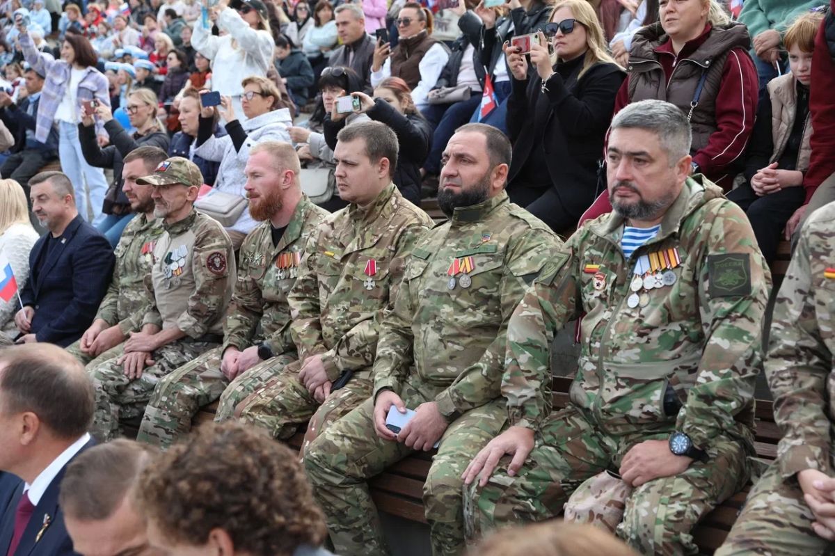 День города: в Долгопрудном состоялся парад судов и грандиозный праздник на воде! День города: в Долгопрудном состоялся парад судов и грандиозный праздник на воде!