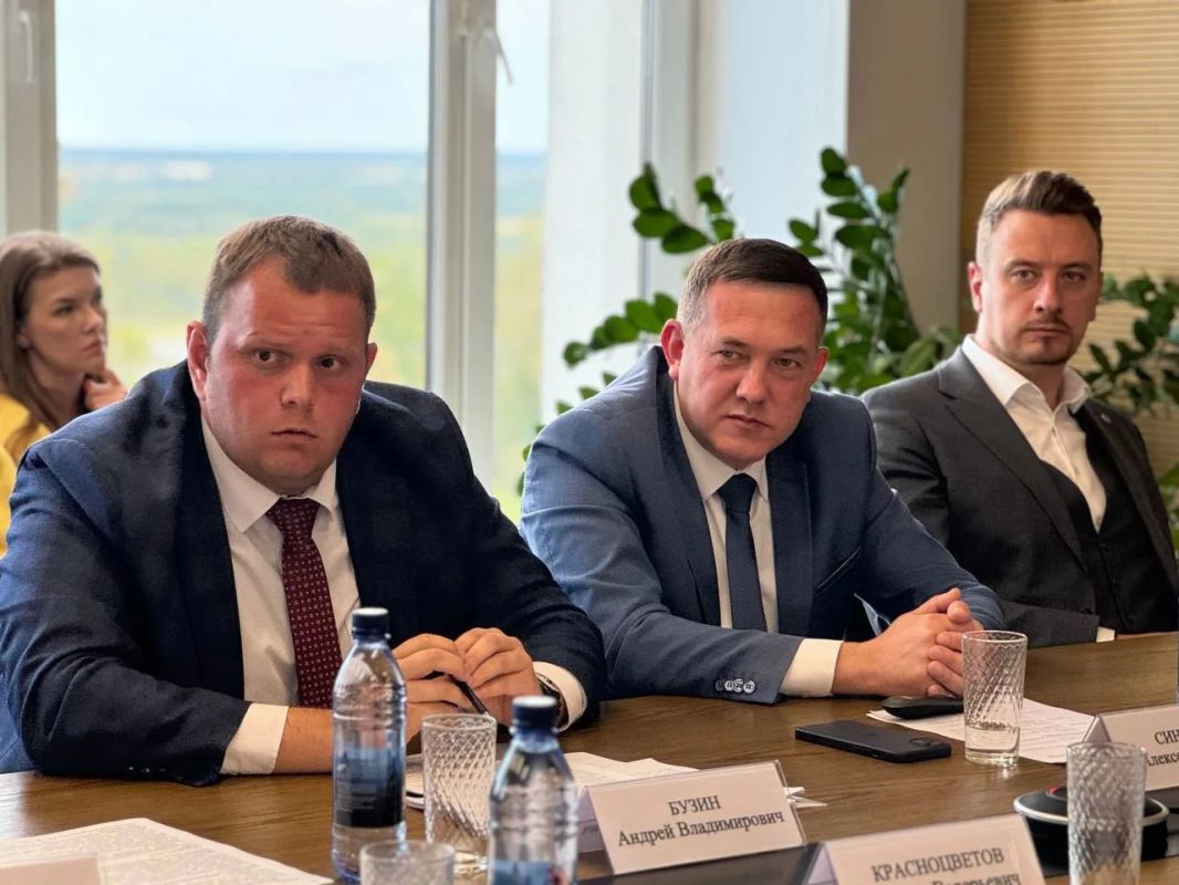 Делегация Подмосковья с рабочим визитом посетила Нижний Новгород Делегация Подмосковья с рабочим визитом посетила Нижний Новгород