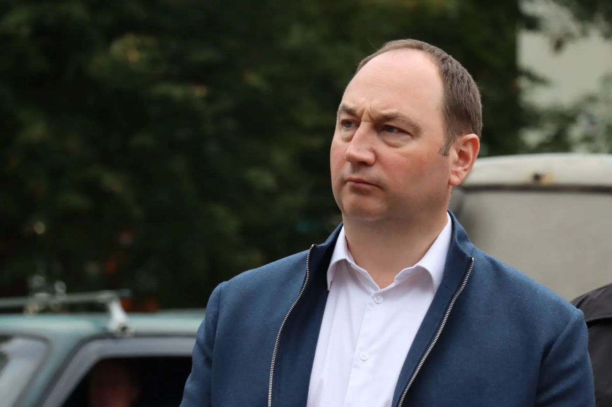 Глава округа оценил ход ремонта стадиона «Металлург» Глава округа оценил ход ремонта стадиона «Металлург»