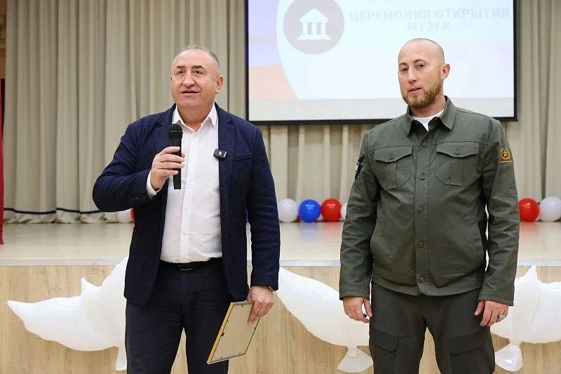 В МОУ СОШ «Горизонт» состоялось открытие школьного музея, посвящённого специальной военной операции В МОУ СОШ «Горизонт» состоялось открытие школьного музея, посвящённого специальной военной операции