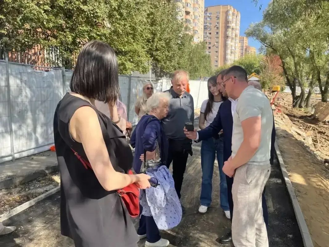 Комфорт для каждого: в Химках обсудили обустройство доступной среды у Барашкинского пруда Комфорт для каждого: в Химках обсудили обустройство доступной среды у Барашкинского пруда