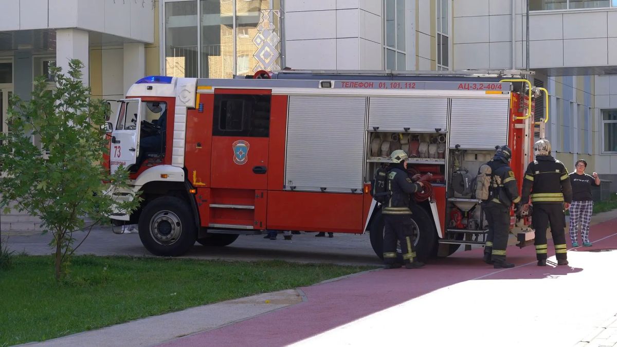 Без паники: в школе Долгопрудного объявлена пожарная тревога Без паники: в школе Долгопрудного объявлена пожарная тревога