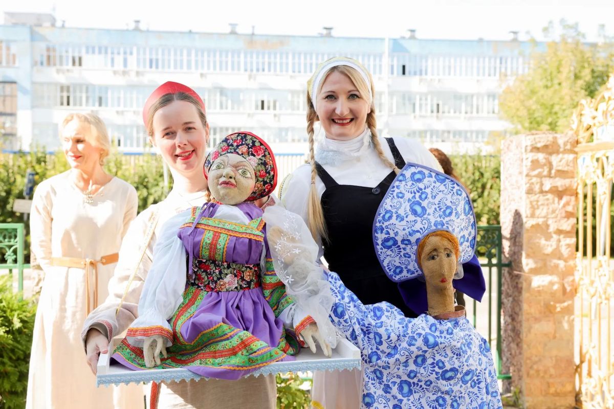 Юлия Купецкая: II Международный фестиваль-премия театров кукол «Имени Железкина» стартовал в Мытищах Юлия Купецкая: II Международный фестиваль-премия театров кукол «Имени Железкина» стартовал в Мытищах