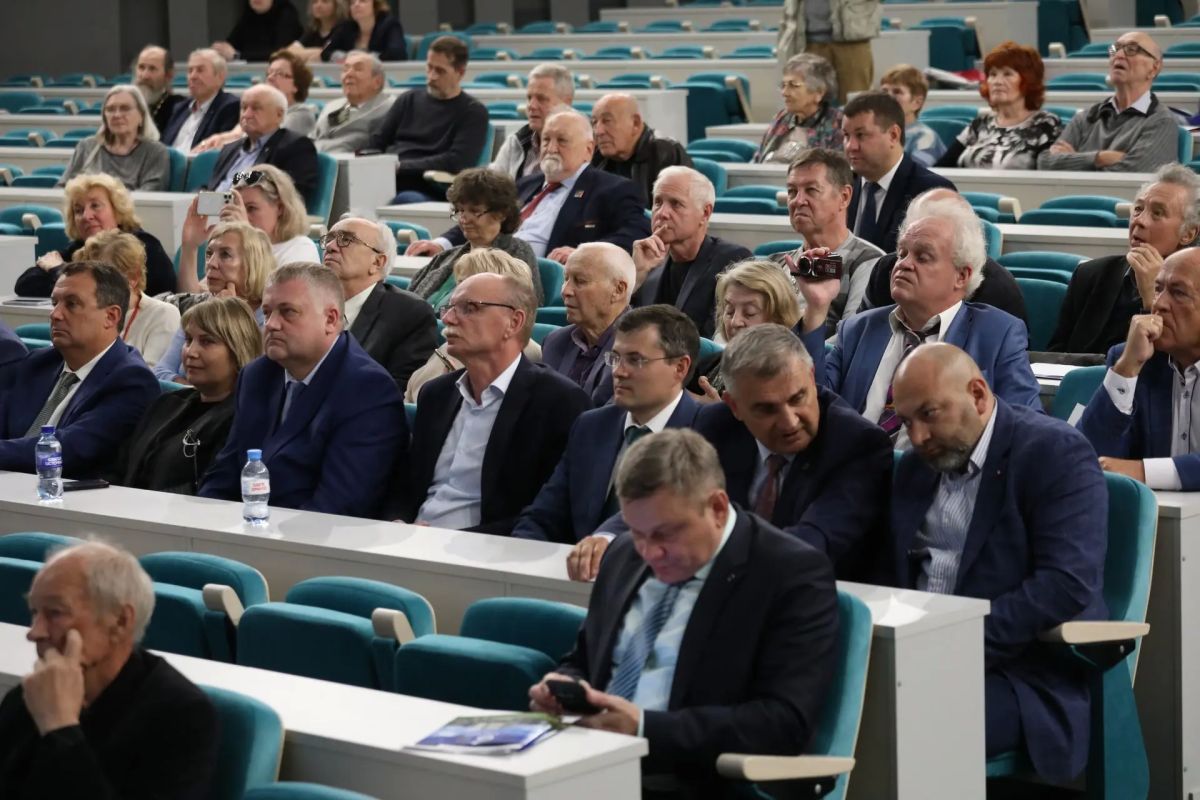 Устремлённая в небо: в Долгопрудном отметили 85-летие Центральной аэрологической обсерватории Устремлённая в небо: в Долгопрудном отметили 85-летие Центральной аэрологической обсерватории