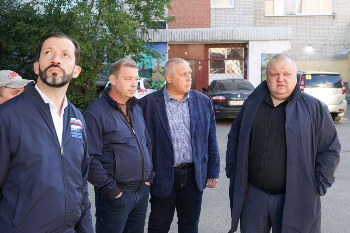 Александр Золотов провёл обход в микрорайоне Межшоссейный Александр Золотов провёл обход в микрорайоне Межшоссейный