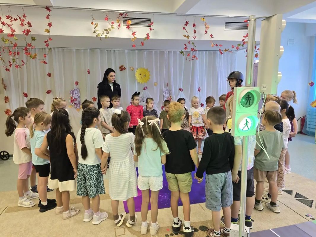 Юным реутовчанам напомнили правила безопасности на дороге Юным реутовчанам напомнили правила безопасности на дороге