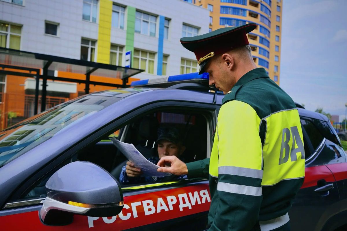 Специалисты военной автомобильной инспекции проводят мероприятия по обеспечению безопасности дорожного движения в регионе Специалисты военной автомобильной инспекции проводят мероприятия по обеспечению безопасности дорожного движения в регионе