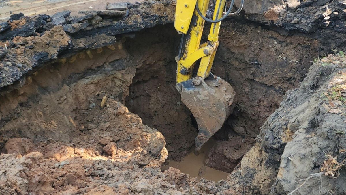 В Красноармейске ликвидируют аварию на сетях холодного водоснабжения