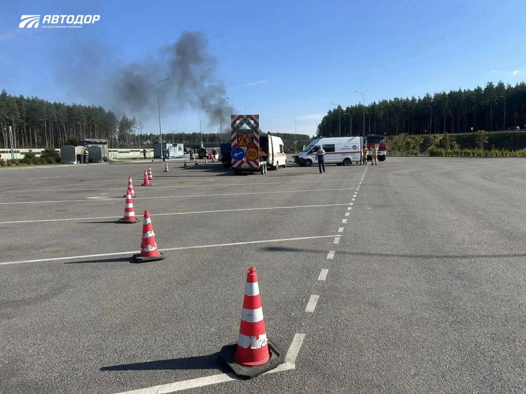 На трассе М-1 «Беларусь» прошли межведомственные учения по ликвидации последствий ДТП На трассе М-1 «Беларусь» прошли межведомственные учения по ликвидации последствий ДТП