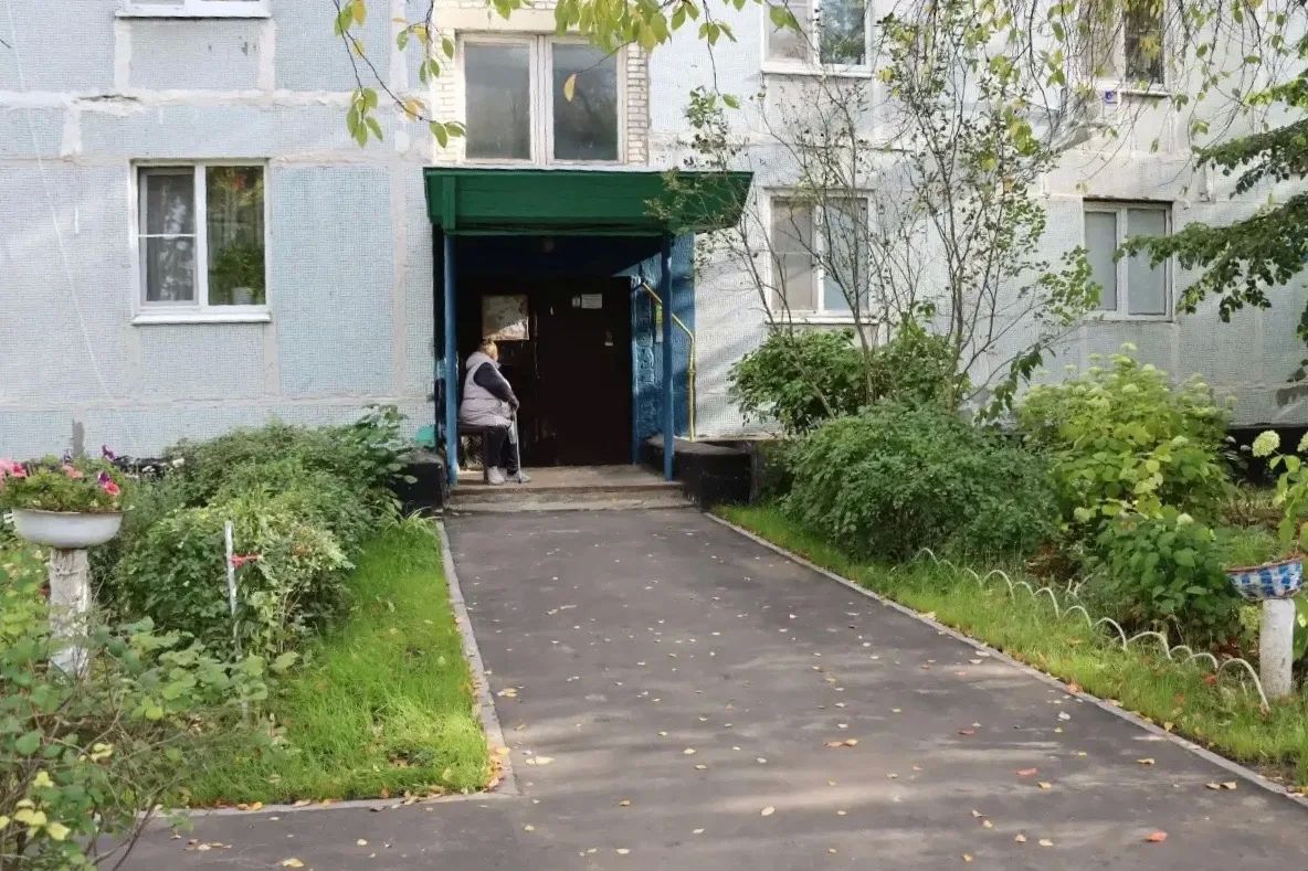 Сергей Мужальских: Встретился с жителями Михнево и проверил благоустройство дворов Сергей Мужальских: Встретился с жителями Михнево и проверил благоустройство дворов