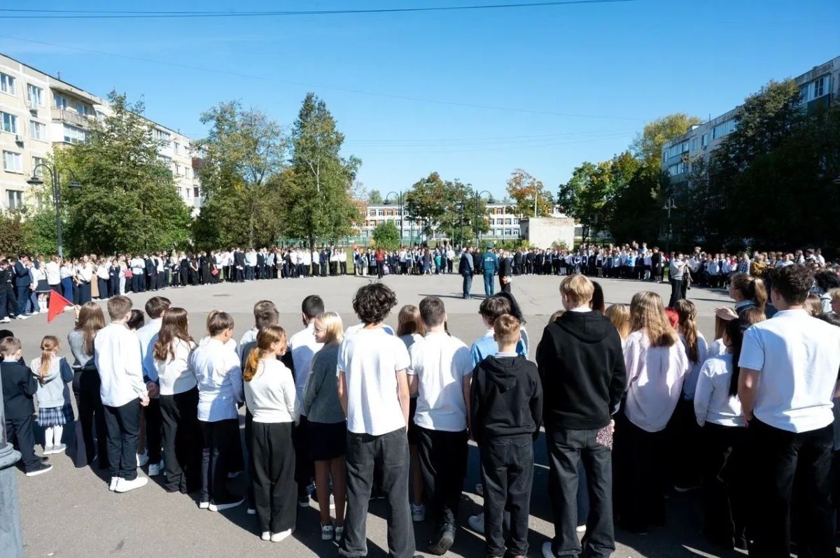 В городском округе Серпухов продолжаются тренировки по эвакуации и тушению условного пожара В городском округе Серпухов продолжаются тренировки по эвакуации и тушению условного пожара