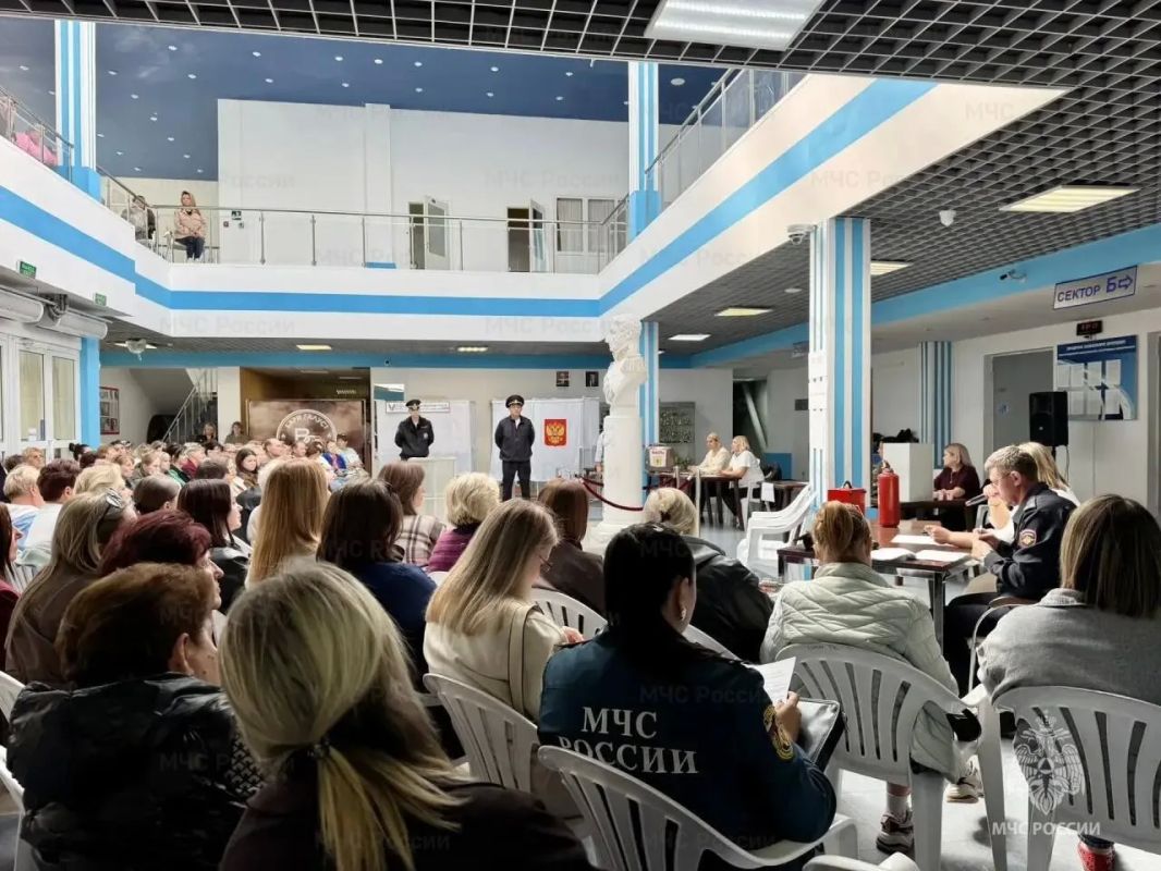 На заседании КЧС Московской области обсудили вопросы обеспечения пожарной безопасности предстоящих выборов в Подмосковье На заседании КЧС Московской области обсудили вопросы обеспечения пожарной безопасности предстоящих выборов в Подмосковье