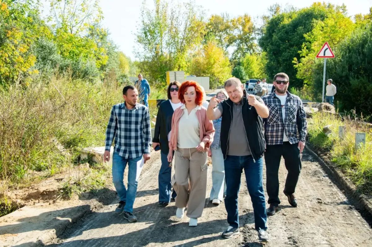 Татьяна Витушева: В посёлке Первомайский завершено строительство тротуара к железнодорожной станции «Чеховская» и начался разбор конструкций моста через реку «Маглуша» Татьяна Витушева: В посёлке Первомайский завершено строительство тротуара к железнодорожной станции «Чеховская» и начался разбор конструкций моста через реку «Маглуша»