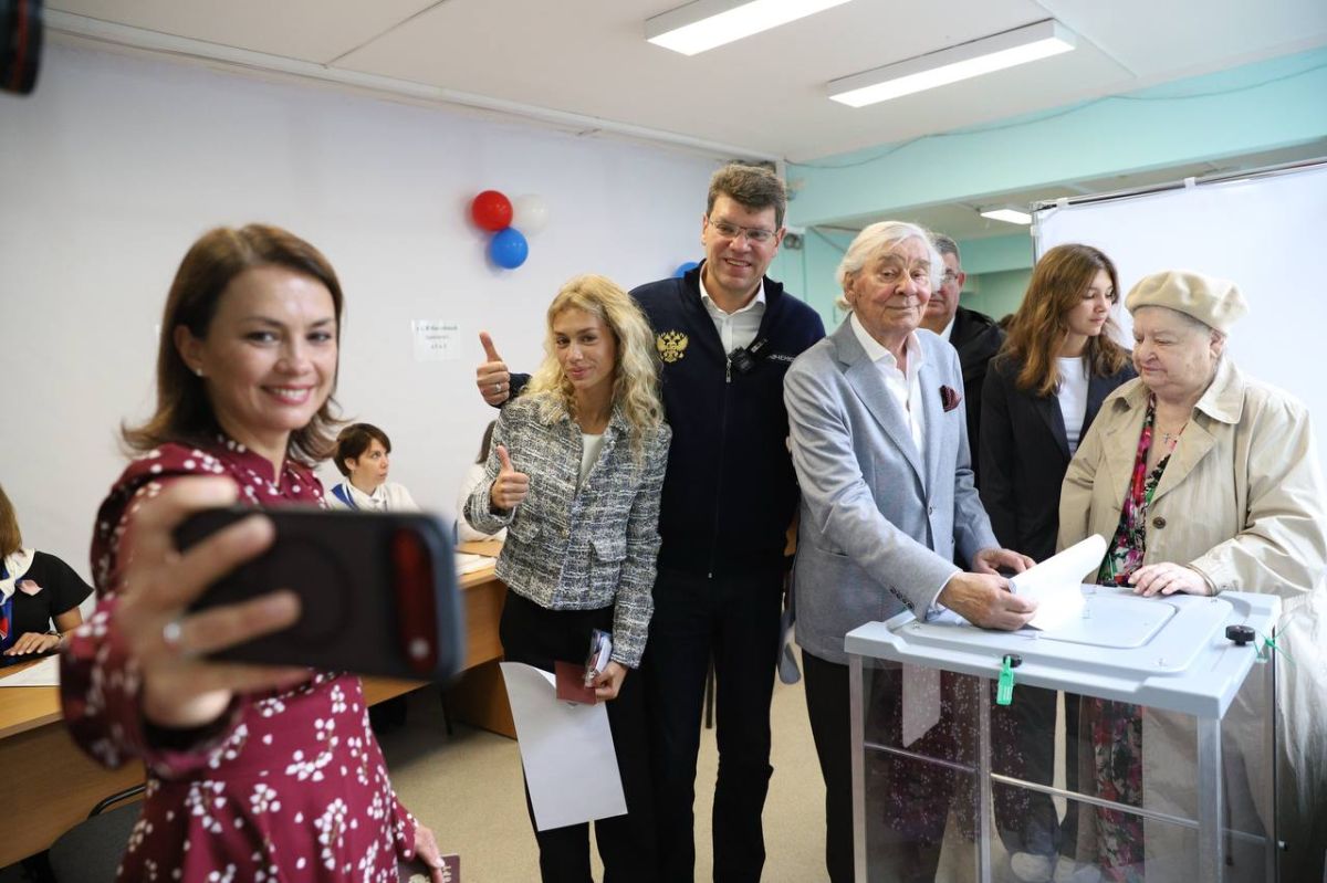 Жители всех микрорайонов Химок отдают свои голоса на выборах Жители всех микрорайонов Химок отдают свои голоса на выборах
