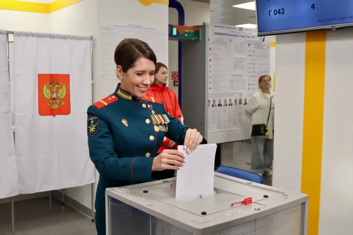 Сергей Мужальских: Герой России Людмила Болилая приняла участие в голосовании в Ступино Сергей Мужальских: Герой России Людмила Болилая приняла участие в голосовании в Ступино