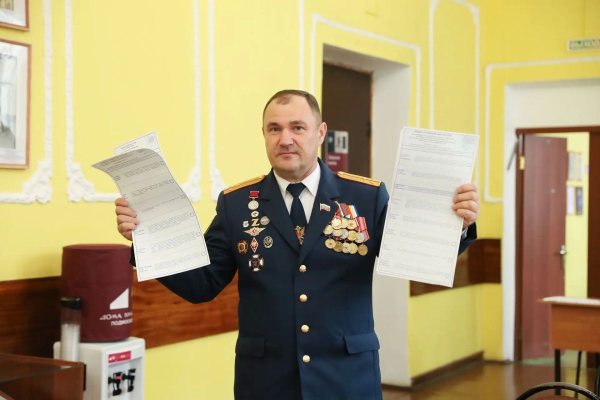 Константин Михальков: Сегодня на избирательных участках Солнечногорска уже побывали дети Великой Отечественной войны, участники СВО, Почётные граждане округа, молодёжь, депутаты Совета депутатов, врачи, работники культуры и... Константин Михальков: Сегодня на избирательных участках Солнечногорска уже побывали дети Великой Отечественной войны, участники СВО, Почётные граждане округа, молодёжь, депутаты Совета депутатов, врачи, работники культуры и...