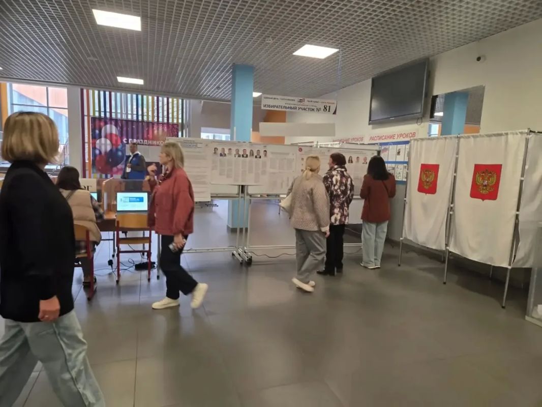 Жители Балашихи голосуют на выборах депутатов Госдумы и Мособлдумы Жители Балашихи голосуют на выборах депутатов Госдумы и Мособлдумы