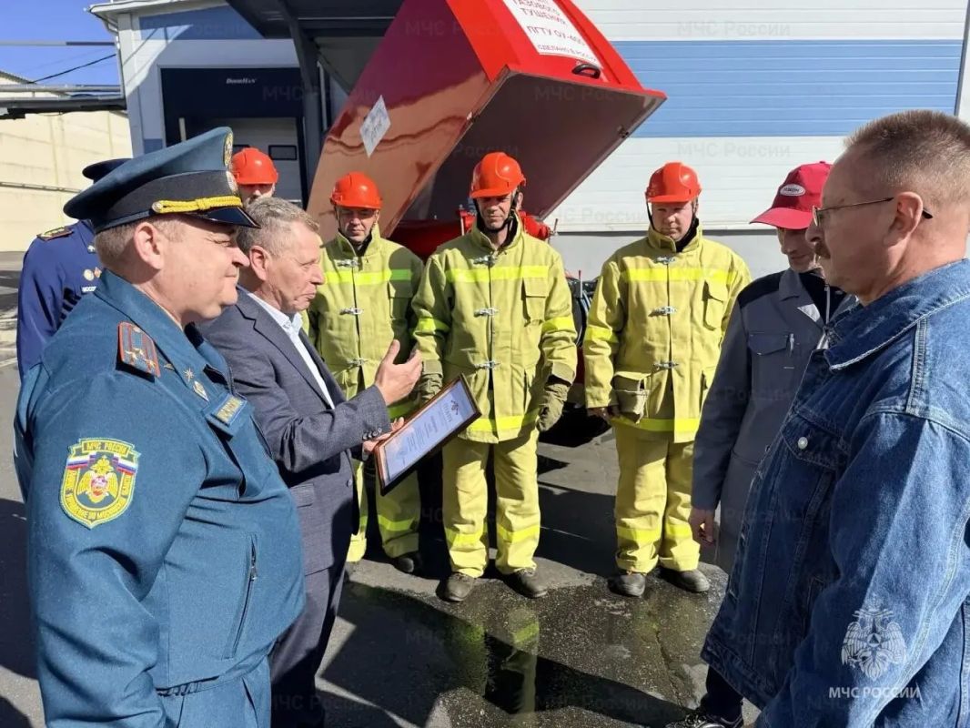 На лыткаринском мясоперерабатывающем заводе появилась собственная пожарная команда На лыткаринском мясоперерабатывающем заводе появилась собственная пожарная команда